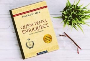 Livro Quem pensa enriquece